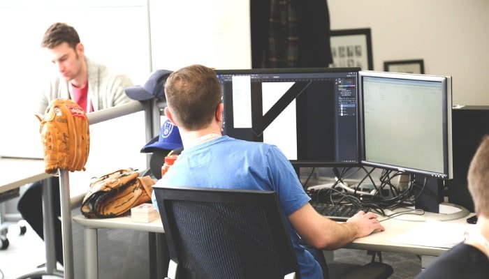 CEO Silicon Valley Bridge Bank Meminta Pelanggan untuk menyetor ulang dana Mereka 1 silicon valley