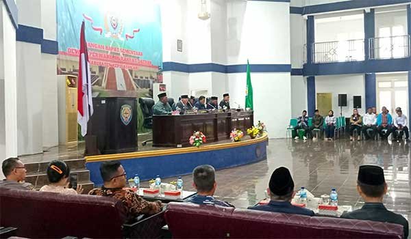 DPRD Aru Gelar Paripurna Pemberhentian dan Penetapan Kepala Daerah Terpilih 1 DPRD Aru Pleno Pemberhentian Penetapan Kada Terpilih