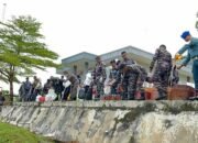 Lanal Aru Musnahkan 1 Ton Sopi di Pelabuhan Yos Soedarso Dobo