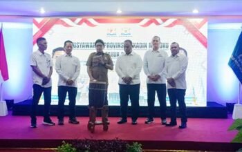 Sekda Mal Sadali Buka Musprov Kadin Maluku