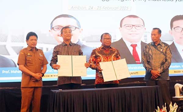 Wamendikti Saintek Buka Forum Rektor di Ambon2