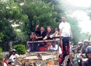 Tiba di Ambon, Ribuan Orang Antar Bodewin-Elly Masuk Rumah Dinas