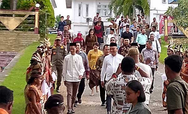 Bupati Timo Pesat Rakyat