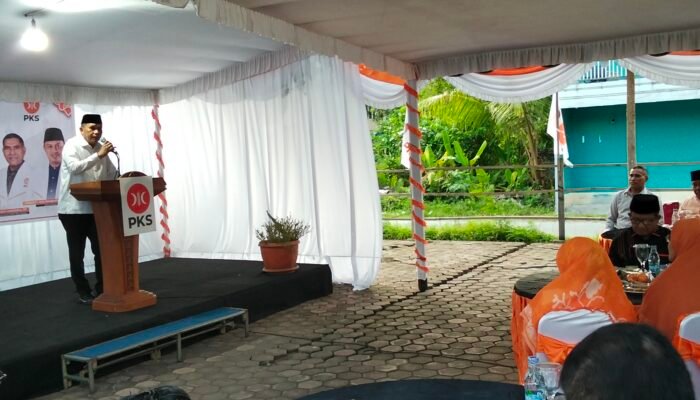 Hadiri Launching UPA dan Bukber DPW PKS Maluku, Ini Pesan Wali Kota Ambon