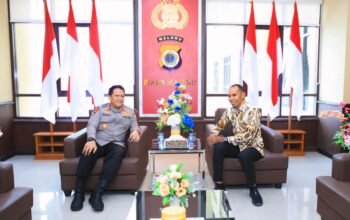 Kapolda Maluku Terima Kunjungan Anggota DPR RI 4 IMG 20250410 WA0059