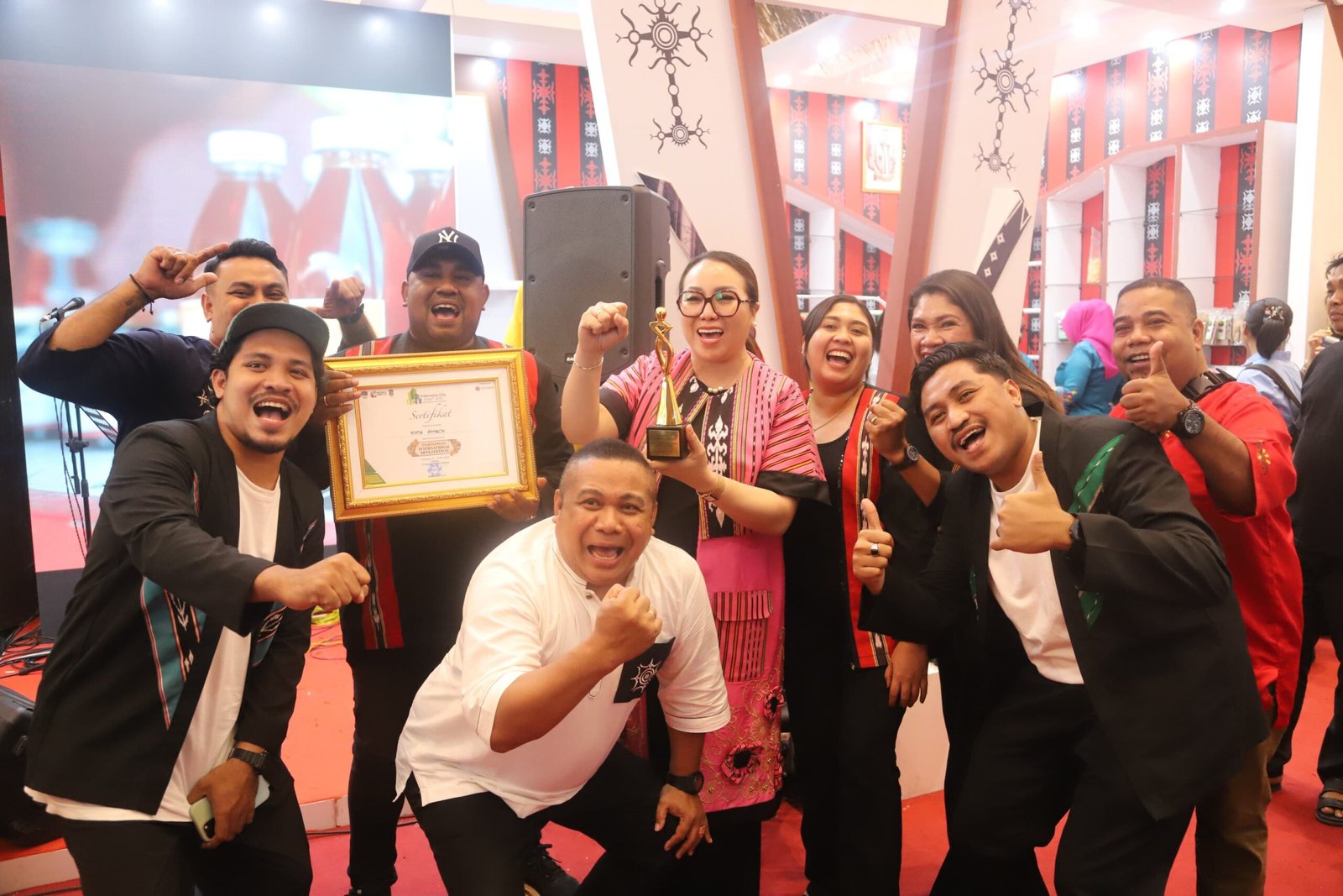 Tampil Memukau, Kota Ambon Raih Penghargaan Penampilan Terbaik 1 IMG 20250511 WA0003 scaled