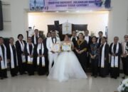 Serahkan Sertifikat Elsimil Ke Catin, Ini Kata Ketua TP-PKK Ambon