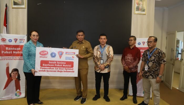 Indomaret – SGM Salur 399 Paket Nutrisi Untuk Anak-Anak Di Kota Ambon, Wali Kota Beri Apresiasi