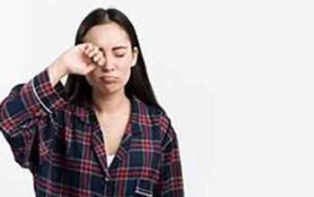 Mata Kelilipan, Jangan Dikucek ! 6 Ilustrasi Mata Kucek