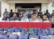 Dihadiri Bupati Timo, Polres Aru Musnahkan 2.3 Ton Sopi Asal Tanimbar