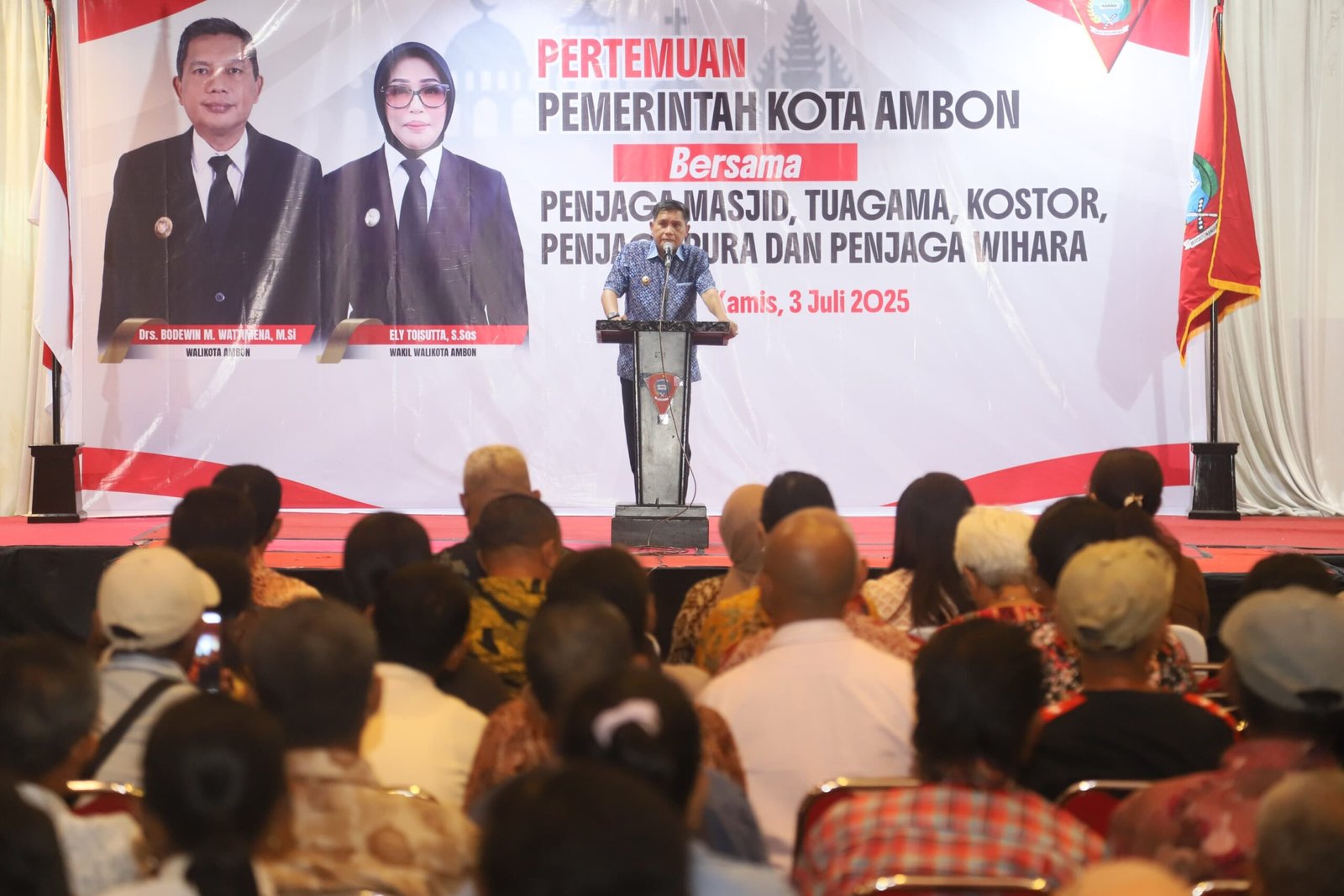 Bodewin-Ely Tepati Janji Politik, Ratusan Penjaga Rumah Ibadah Terima Insentif 1 IMG 20250703 WA0060 scaled