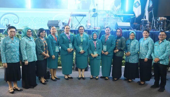 Hadiri Puncak Peringatan HKG ke-53 di Samarinda, Ini Harapan Ketua TP-PKK Ambon 