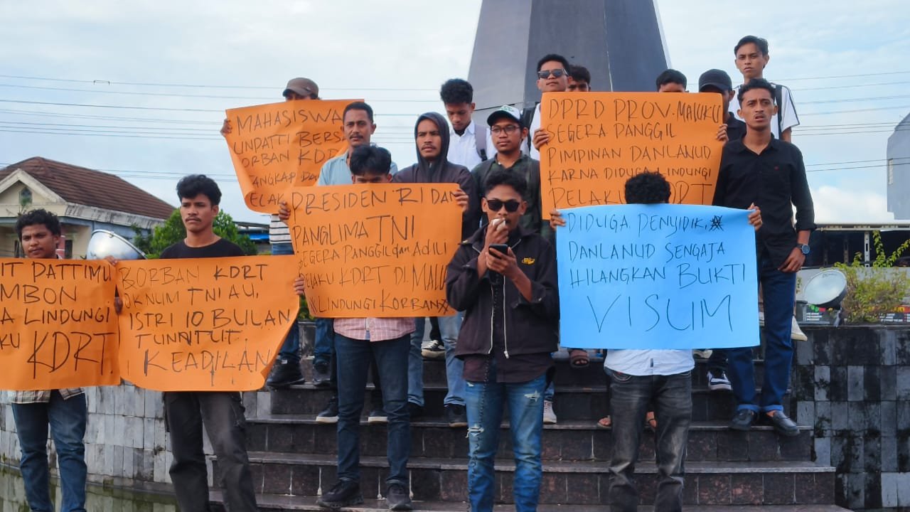 Aliansi Mahasiswa Unpatti Minta Danlanud Pattimura Segera Adili Anggotanya Yang Lakukan KDRT 1 IMG 20250714 WA0128
