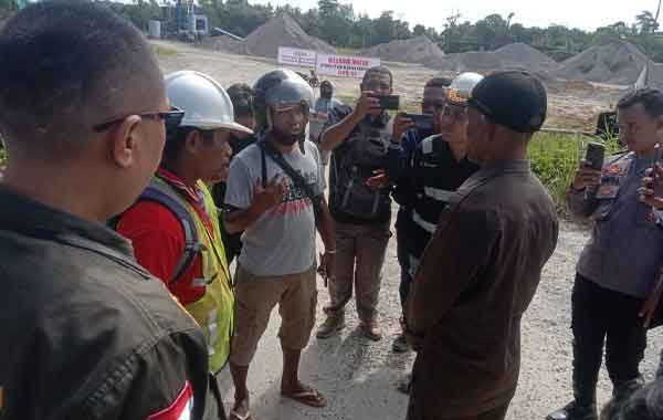 Kasus Alat Berat Hj Husen vs Herman Sarkol2