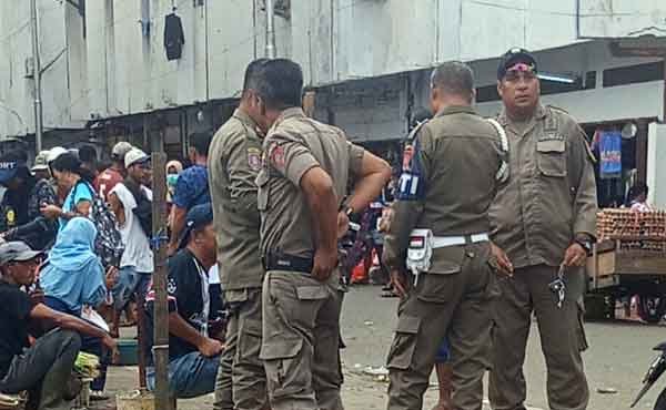 Pemkot Ambon Tarik Personel Satpol PP dari Psr Mardika