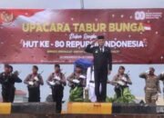 Bupati Kaidel Pimpin Giat Tabur Bunga di Pelabuhan Yos Sudarso Dobo