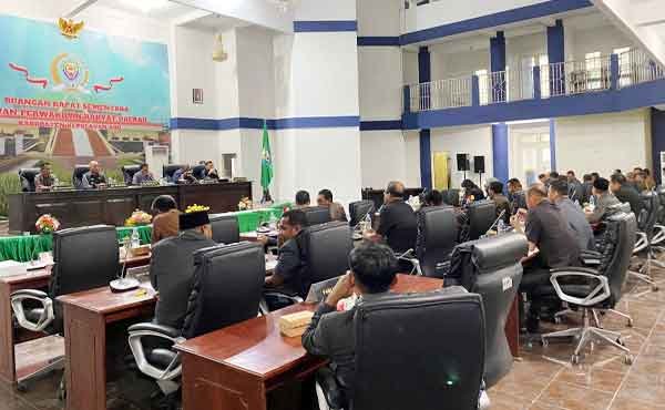 Bupati Timo Paripurna LPJ APBD 2024 2