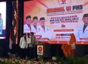 Wali Kota Terima Bantuan dari PKS Maluku, Untuk Perbaikan Rumah Warga Hunut