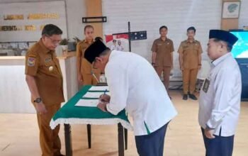 Pemkot Ambon Teken MoU Status Hukum