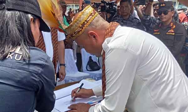 Gub HL Bupati TK Teras Benjina