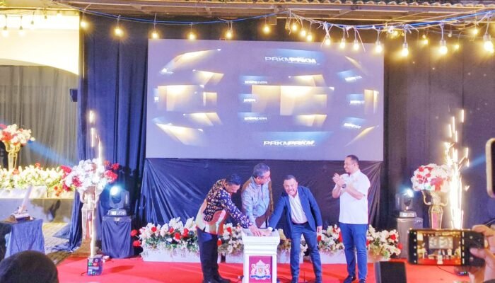 Gubernur Hendrik Resmikan Kantor Kadin Maluku