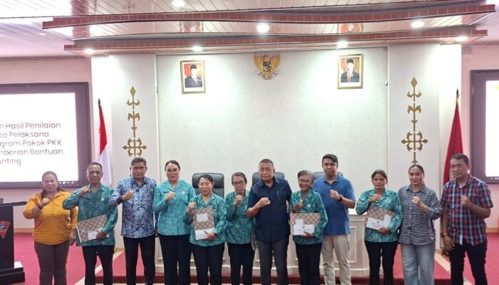 Desa Poka Juara I Lomba Desa Pelaksana Terbaik 10 Program Pokok PKK Kota ambon