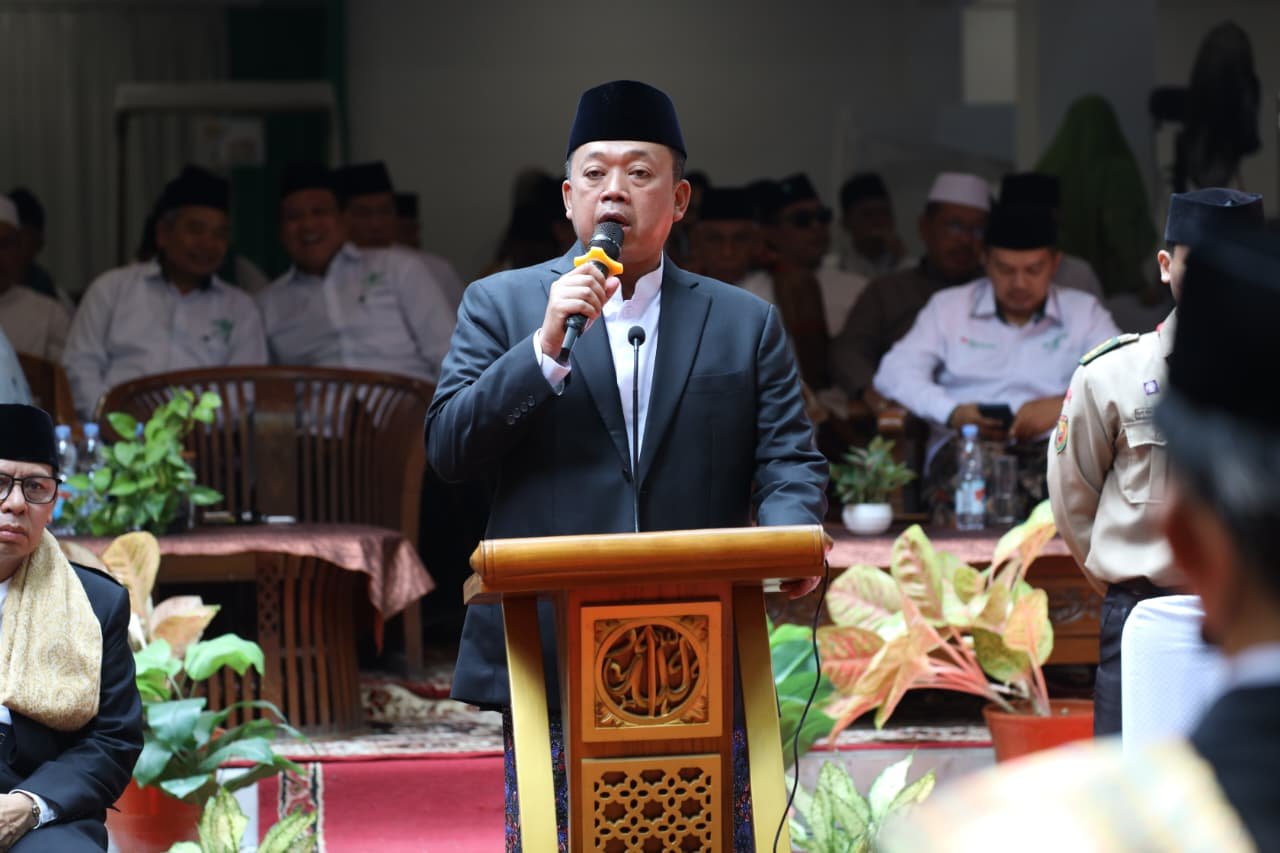 Peringati HSN 2025: Menteri Nusron Ajak Santri Jadi Generasi yang Majukan Bangsa 1 IMG 20251023 WA0030