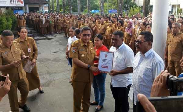 Pemkot Ambon Bantuan ke 13 Warga Terdampak Bencana