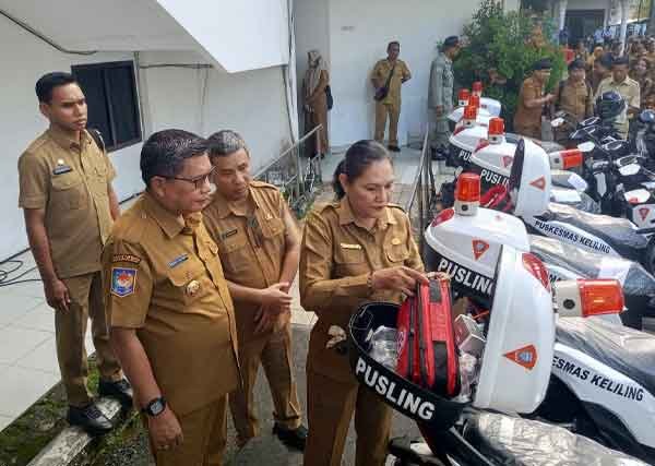 Pemkot Ambon Serahkan 8 Motor Pusling