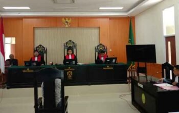 Sidang Lanjutan Kasus Penganiayaan: Hakim PN Dobo Minta JPU Damaikan 2 Pihak 3 Sidang Kasus Penganiayaan di Dobo