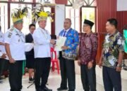 Serahkan Sertipikat di Papua, Menteri Nusron: Semua Tempat Ibadah Harus Disertipikatkan