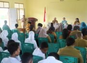 TP-PKK Ambon Ajak Guru dan Siswa SMPN 7 Cegah Kekerasan Anak