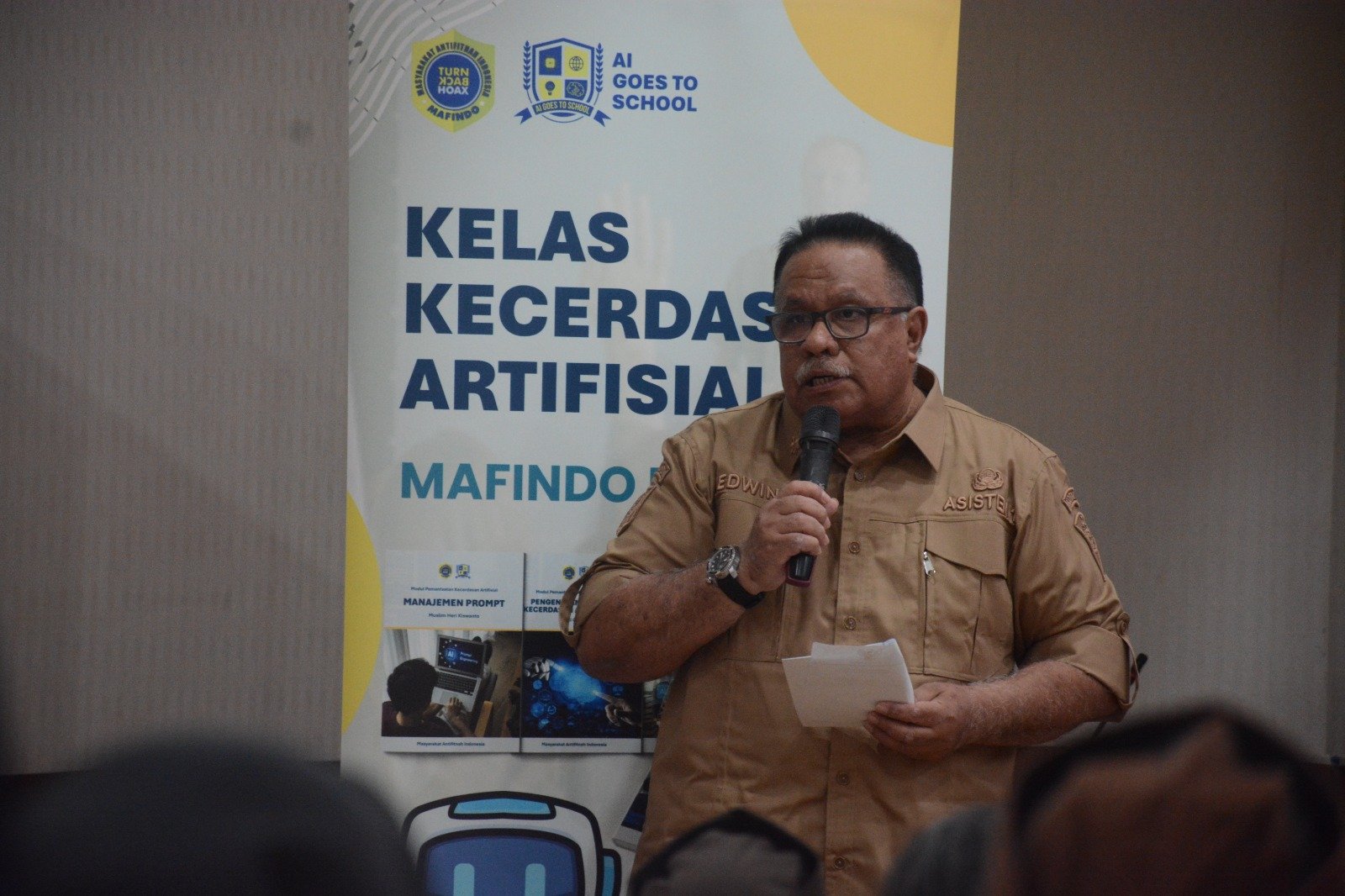 MAFINDO Maluku Gaet Pemkot Ambon dan Kwarcab Pramuka, Perkuat Literasi AI untuk Guru di Era Smart City 2 IMG 20251205 WA0186
