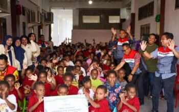 Pertamina Patra Niaga Papua Maluku Berbagi Kebahagiaan dengan 375 Anak Yatim di HUT ke-68 Pertamina 2 IMG 20251213 WA0053