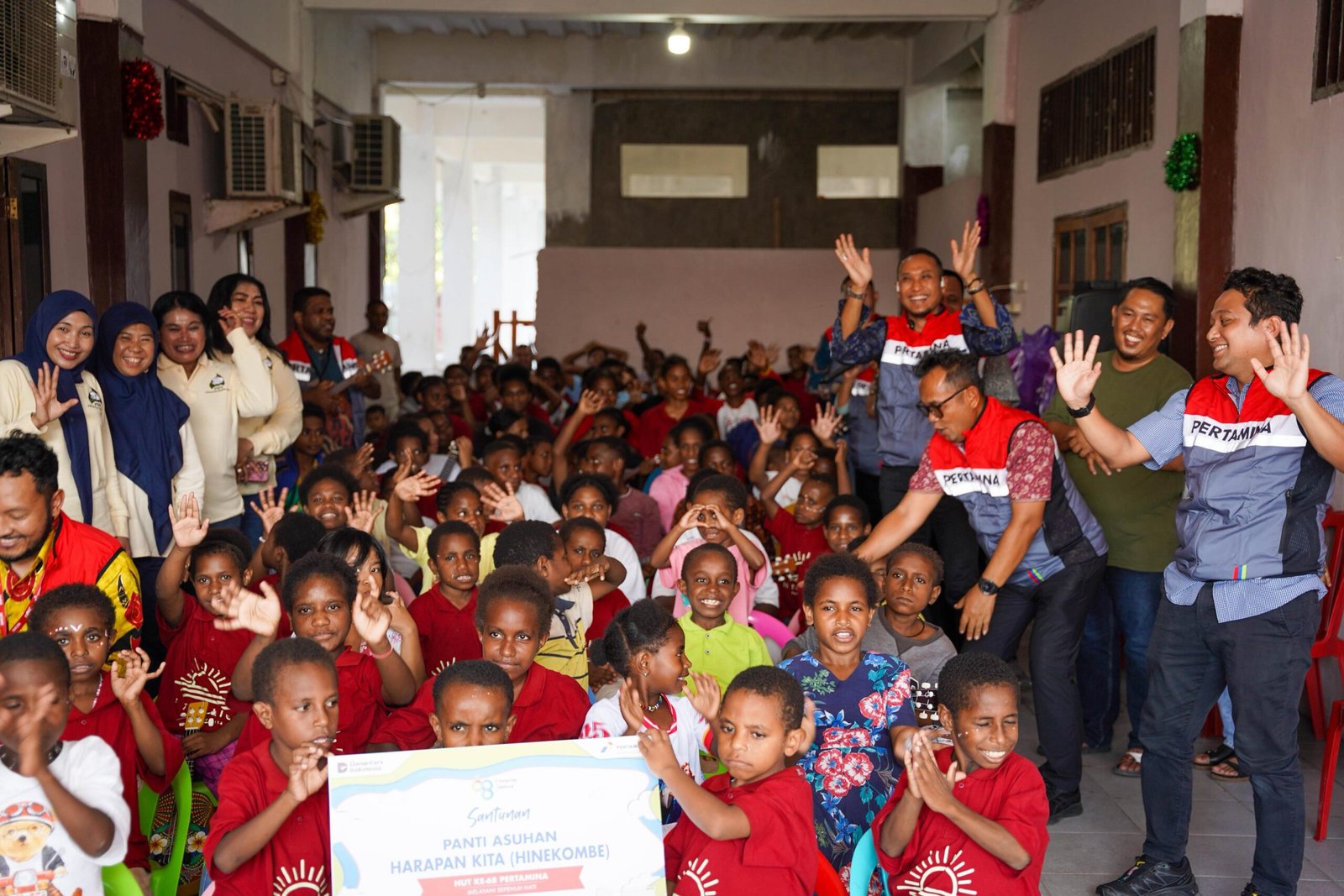 Pertamina Patra Niaga Papua Maluku Berbagi Kebahagiaan dengan 375 Anak Yatim di HUT ke-68 Pertamina 1 IMG 20251213 WA0053 scaled