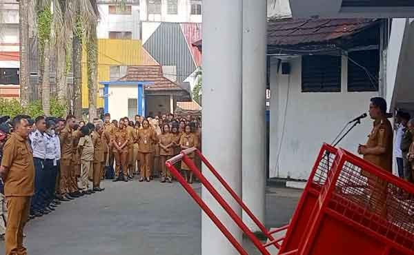 Wali Kota Ambon Kembali Soroti Perilaku ASN di Medsos 1 Walkot BW Soroti Perilaku ASN di Medsos