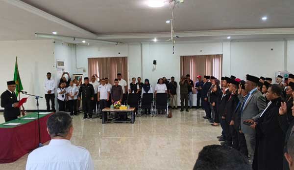 Bupari Aru Lantik 87 Pjbt Pemkab