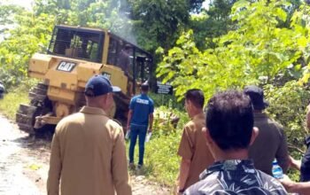 Bupati Aru Tinjau TPU Kilo 7