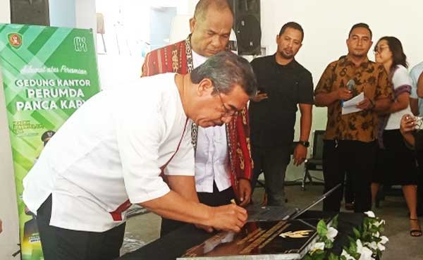 Gub HL resmi Kantor baru Panca Karya