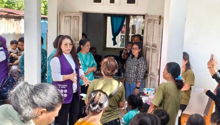 Lisa Wattimena Tinjau Posyandu Siwang, Pastikan Layanan hingga Keluhan Warga Terlayani