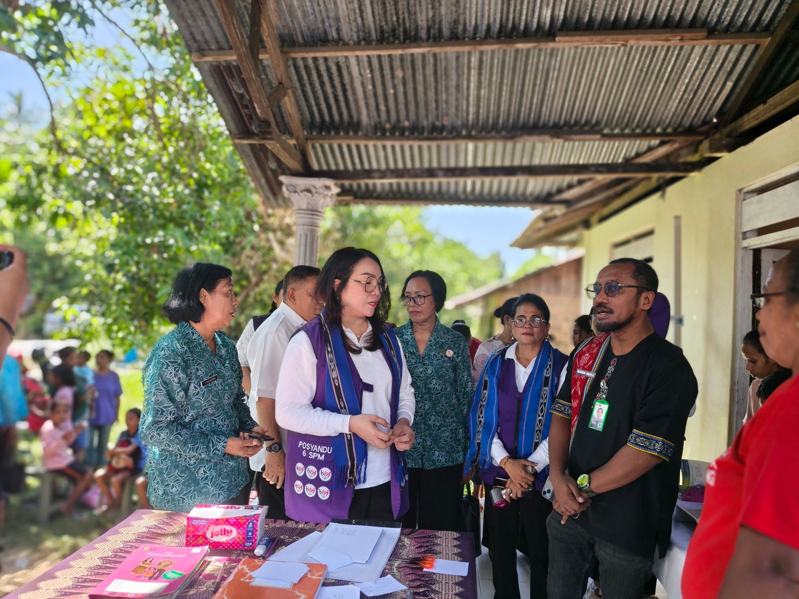 Lisa Wattimena Kunjungi Dua Posyandu, Ingatkan Peran Orang Tua dan Kader 2 IMG 20260219 104537 465 scaled