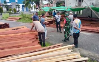 Tak Terhalang Jarak-Cuaca, Satgas TMMD 127 Kirim Material RLH ke Longgar dan Apara 2 Satgas TMMD 127 Kirim Materia RLH ke Longgar dan Apara