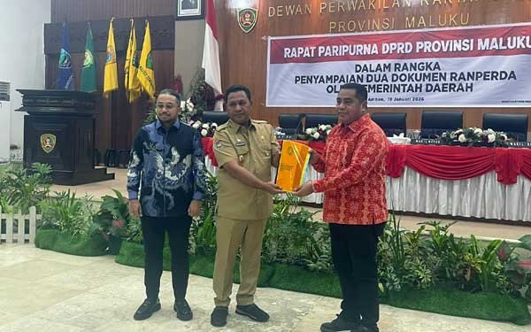 DPRD Maluku Wagub 2 Dokumenan Ranperda