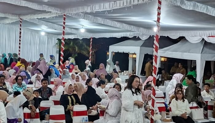 TP-PKK, Dharma Wanita dan Wanita Islam Ambon Gelar Buka Puasa Bersama, Santuni Anak Yatim dan Kaum Dhuafa