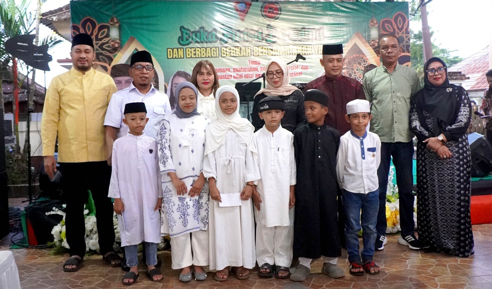Pemkot Ambon dan Majelis Taklim Al-Madinah Berbagi Berkah Ramadan Bersama Anak Yatim 1 IMG 20260316 WA0056