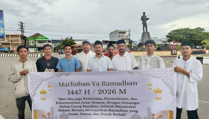 GASMEN Maluku Berbagi Takjil di Kawasan Patung Leimena, Pererat Kebersamaan di Bulan Ramadan