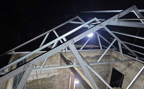 Satgas TMMD 127 Kerangka Atap