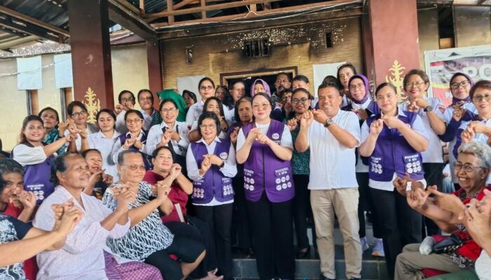 Blusukan ke 4 Kecamatan, Lisa Wattimena Dorong Posyandu Naik Kelas