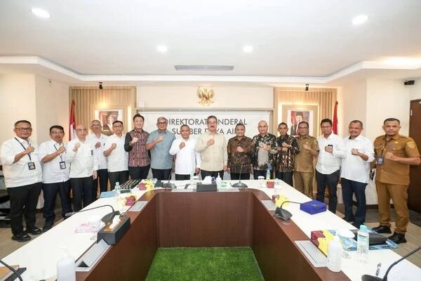 Bupati Aru Perjuangkan 4 Aspirasi Prioritas Daerah, Begini Respon Pusat