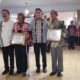Pemkot Ambon Beri Penghargaan ke 2 Warga